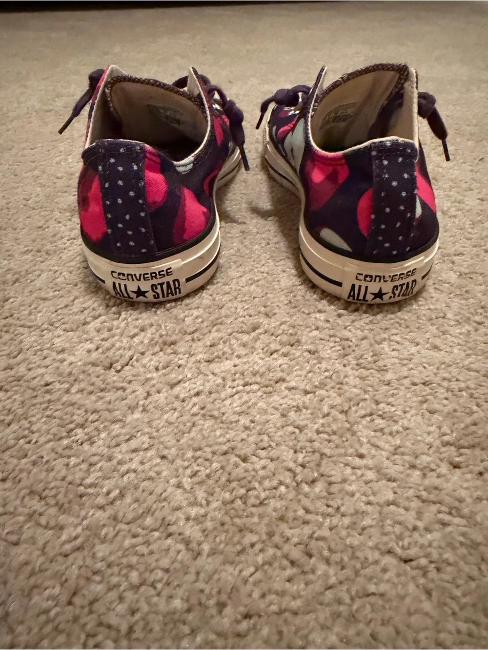 Converse Chuck Taylor All Star Apple Print Ox Sneakers Women’s 8 Purple Pink